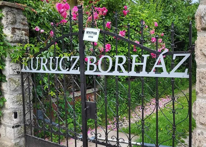 Semesterbostad Kurucz